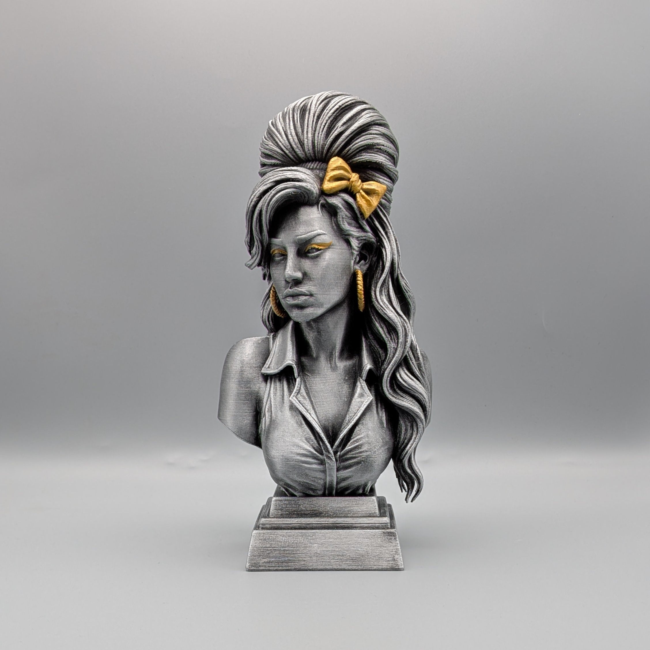 Front view of Rock Legend Bust Tribute to Amy by FillyWinkel