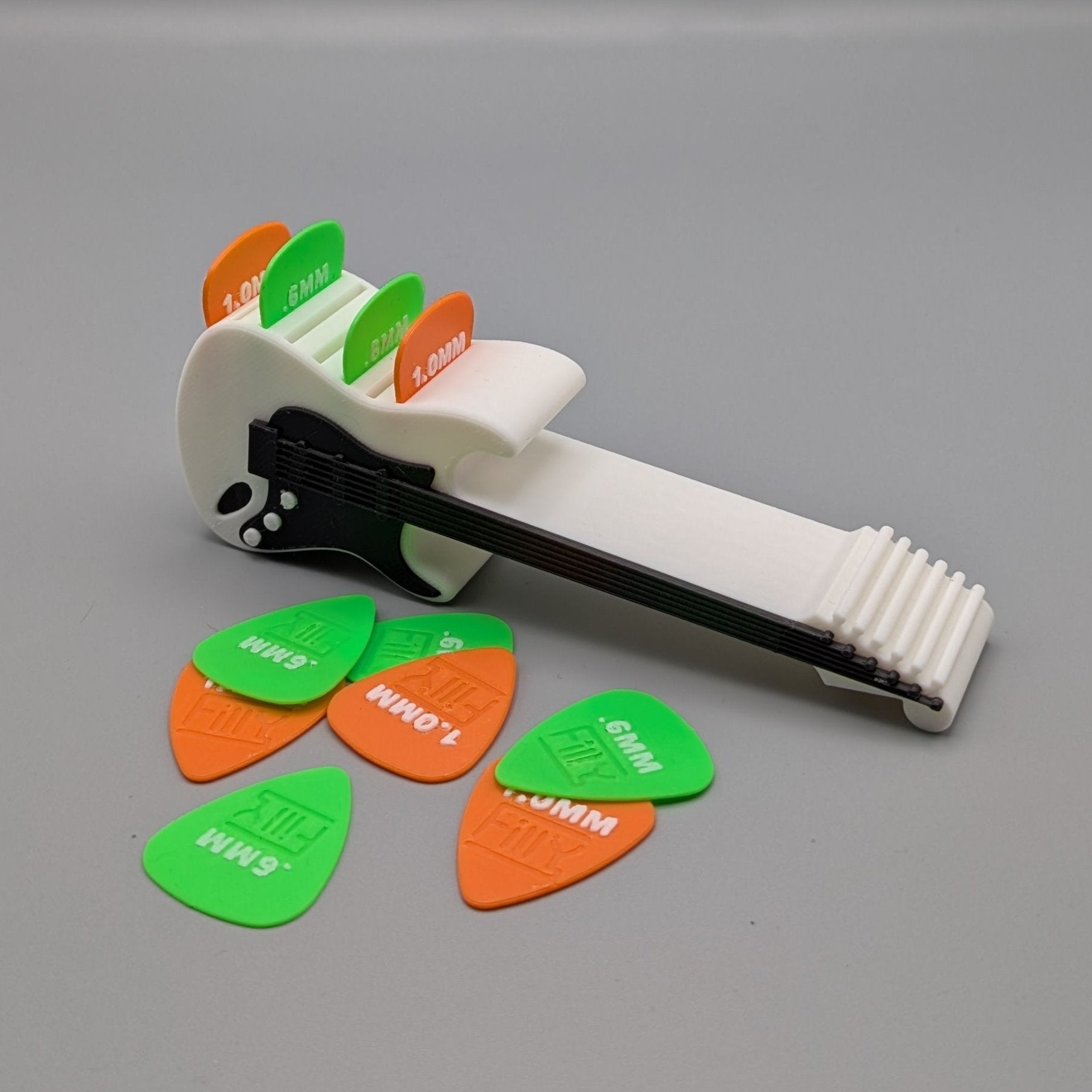 Guitar Pick holder "Strat" - Fillywinkel