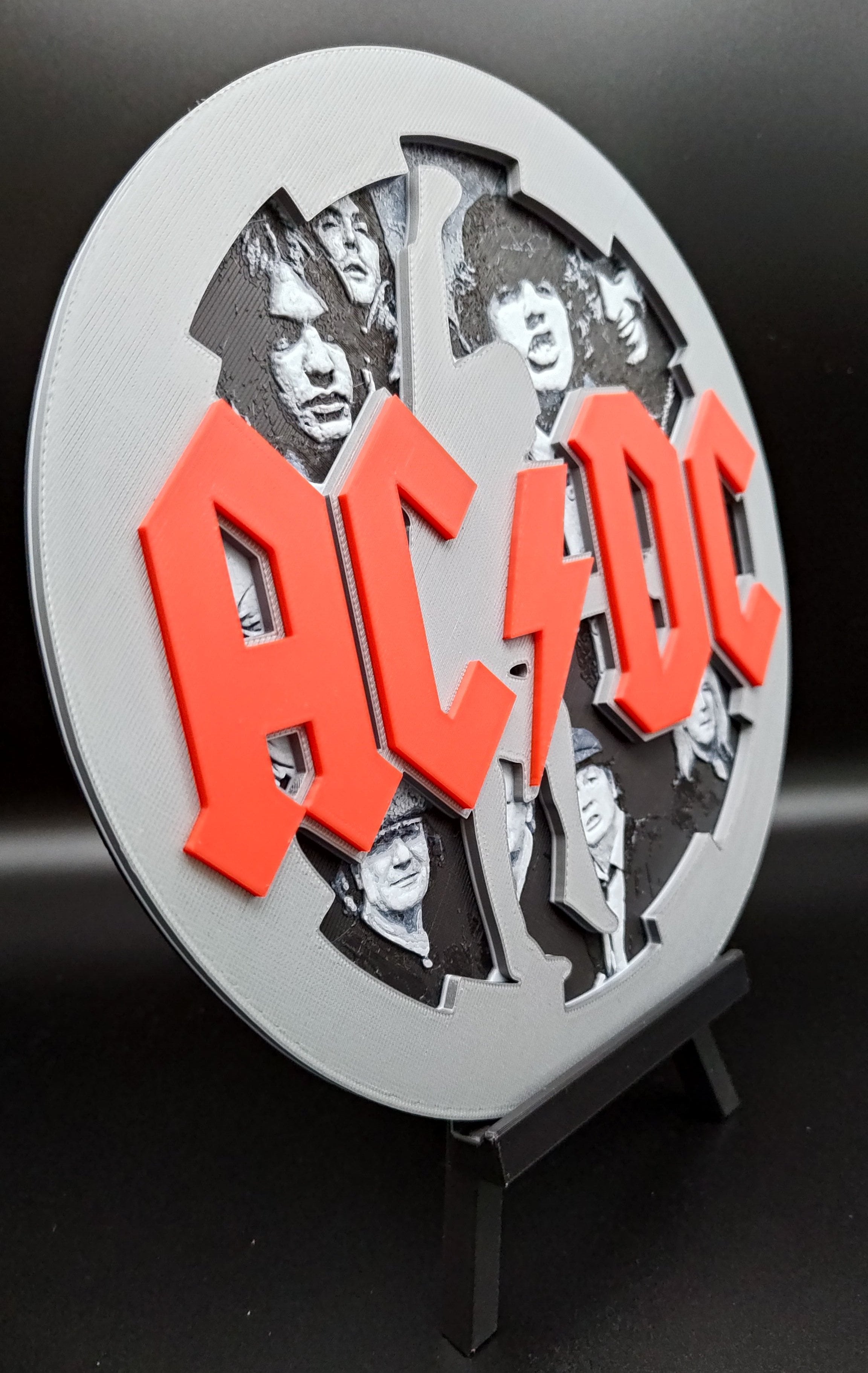 Display Plate inspired by ACDC - Fillywinkel