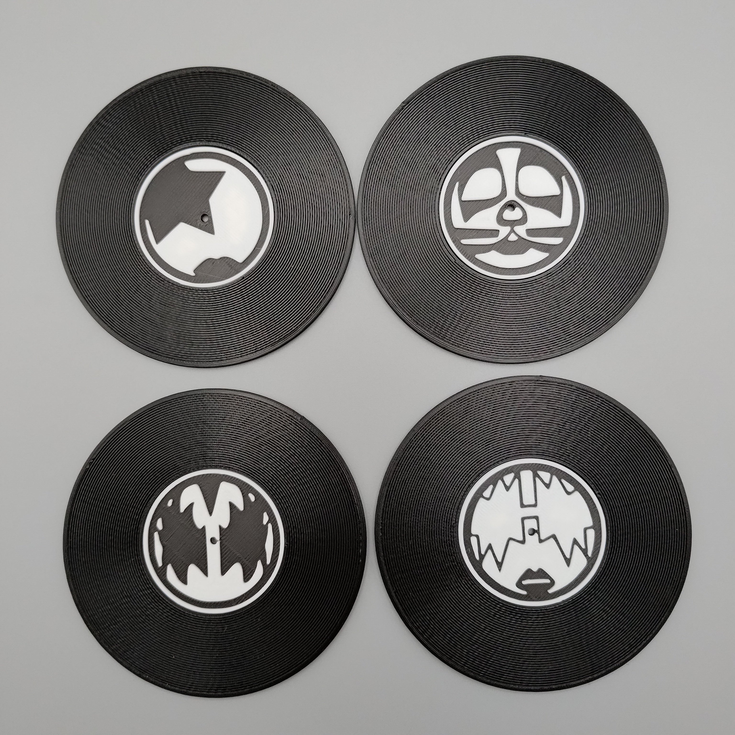 Record Coaster inspired by Kiss - Fillywinkel