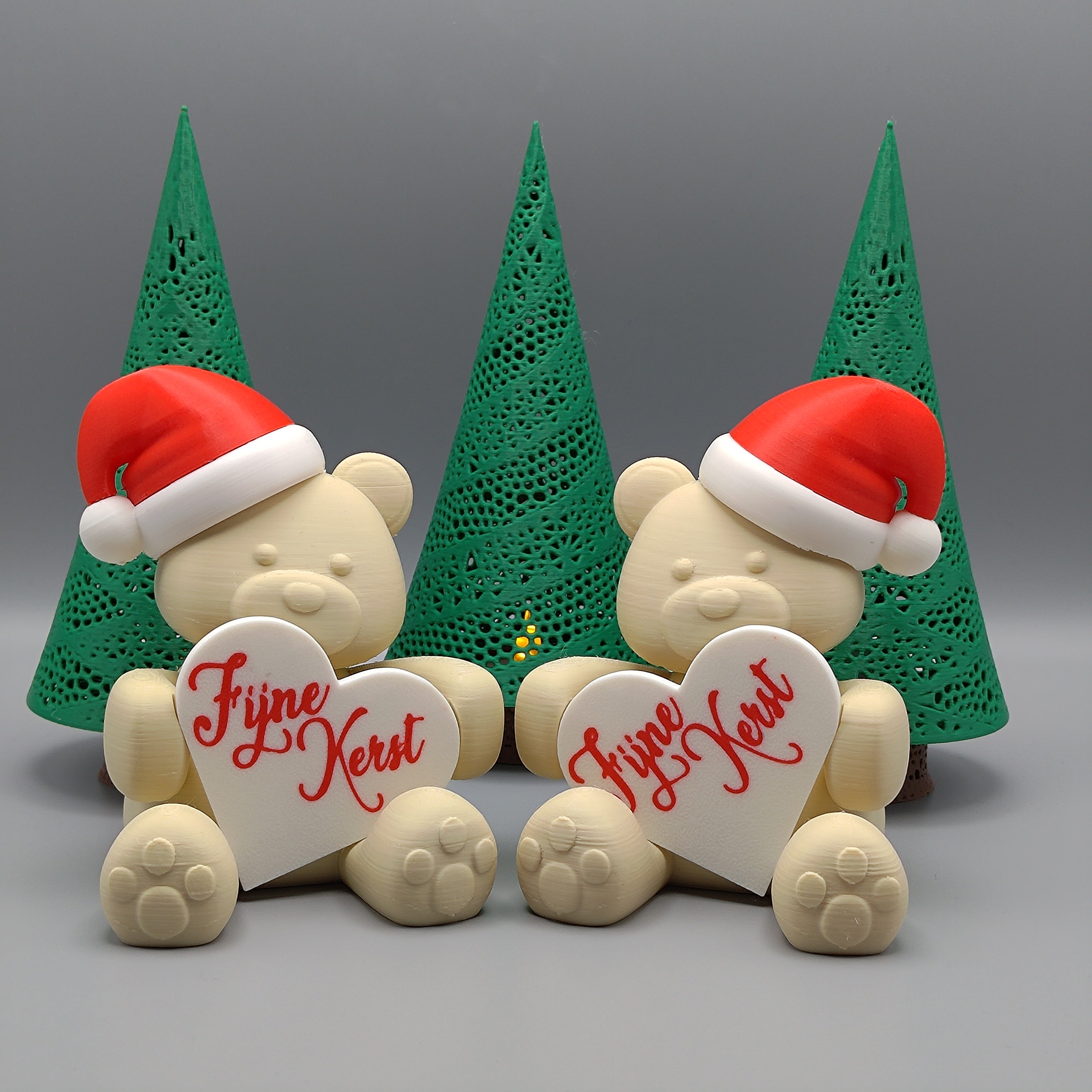 Bear with Heart and Christmas hat - Fillywinkel