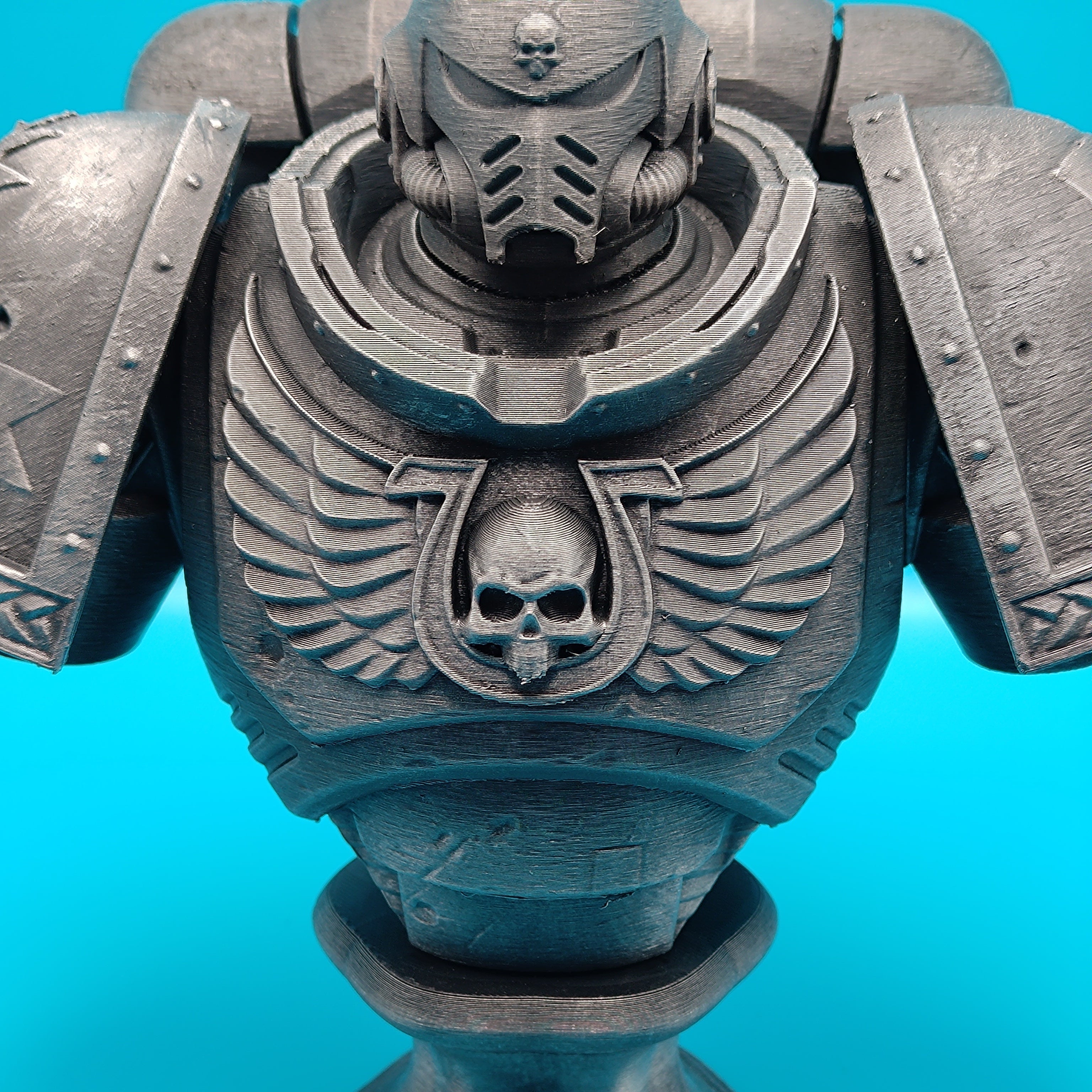 Bust inspired by Warhammer 40K: Lieutenant Titus - Fillywinkel