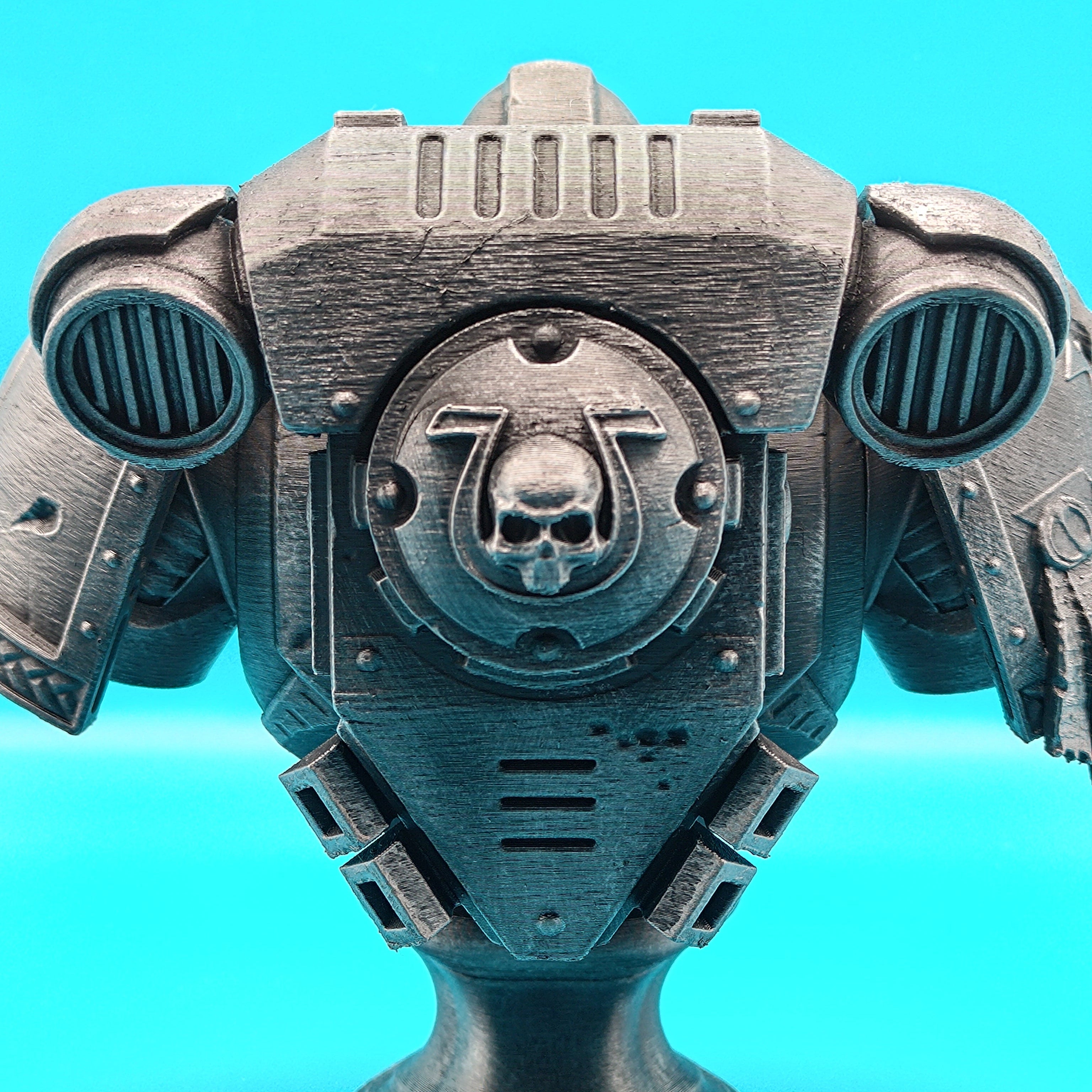 Bust inspired by Warhammer 40K: Lieutenant Titus - Fillywinkel